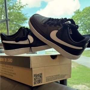 NIKE 11.5 BRAND NEW VISION